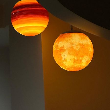 Moon Room, Nuit Insolite - Ollioules Toulon Var Exterior photo
